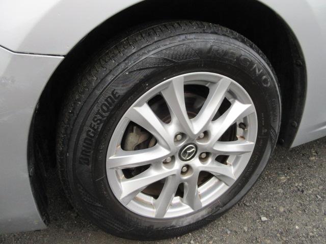 アクセラスポーツ １５ＸＤ　車検２年付き　後期型　ブレーキサポート　ディーゼルターボ　ＳＤナビ　ＢｌｕｅｔｏｏｔｈフルセグＴＶ　バックカメラ　ＥＴＣ　社外スピーカー＆ツィーター　純正１６インチアルミホイール（22枚目）