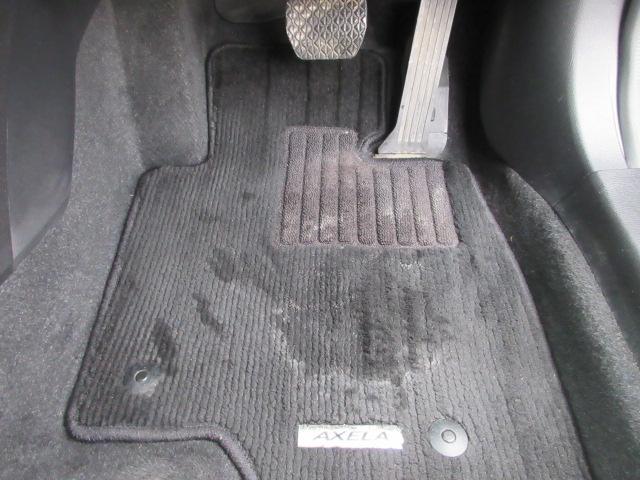 アクセラスポーツ １５ＸＤ　車検２年付き　後期型　ブレーキサポート　ディーゼルターボ　ＳＤナビ　ＢｌｕｅｔｏｏｔｈフルセグＴＶ　バックカメラ　ＥＴＣ　社外スピーカー＆ツィーター　純正１６インチアルミホイール（27枚目）