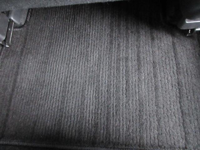 アクセラスポーツ １５ＸＤ　車検２年付き　後期型　ブレーキサポート　ディーゼルターボ　ＳＤナビ　ＢｌｕｅｔｏｏｔｈフルセグＴＶ　バックカメラ　ＥＴＣ　社外スピーカー＆ツィーター　純正１６インチアルミホイール（42枚目）