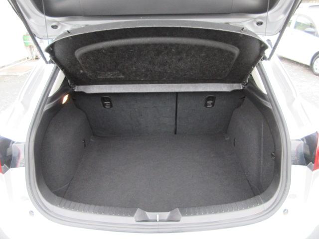 アクセラスポーツ １５ＸＤ　車検２年付き　後期型　ブレーキサポート　ディーゼルターボ　ＳＤナビ　ＢｌｕｅｔｏｏｔｈフルセグＴＶ　バックカメラ　ＥＴＣ　社外スピーカー＆ツィーター　純正１６インチアルミホイール（44枚目）