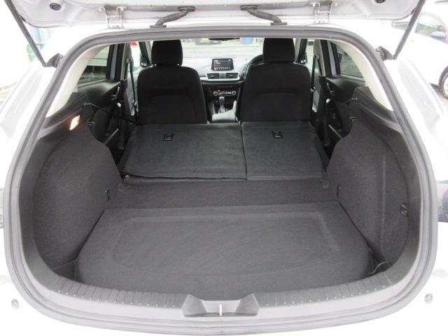 アクセラスポーツ １５ＸＤ　車検２年付き　後期型　ブレーキサポート　ディーゼルターボ　ＳＤナビ　ＢｌｕｅｔｏｏｔｈフルセグＴＶ　バックカメラ　ＥＴＣ　社外スピーカー＆ツィーター　純正１６インチアルミホイール（47枚目）