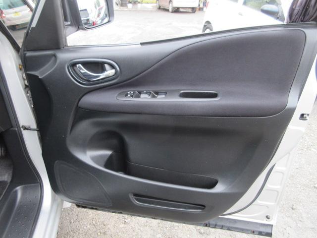 セレナ ハイウェイスター　車検２年付き　ＨＤＤナビ　フルセグＴＶ　バックカメラ　ＥＴＣ　アイドリングストップ　両側電動スライドドア　クルーズコントロール　純正１６インチアルミホイール　オートヘッドライト　フォグライト（26枚目）