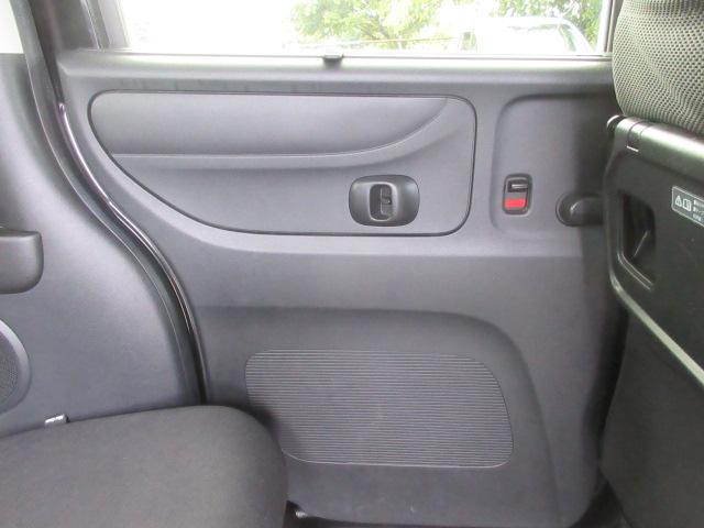 N-BOXカスタム G SSパッケージ 車検2年付き 後期型 メモリナビ BluetoothフルセグTV バックカメラ ETC 左電動スライドドア 前席シートヒーター 純正14インチアルミホイール HIDオートヘッドライト LEDフォグ(45枚目)