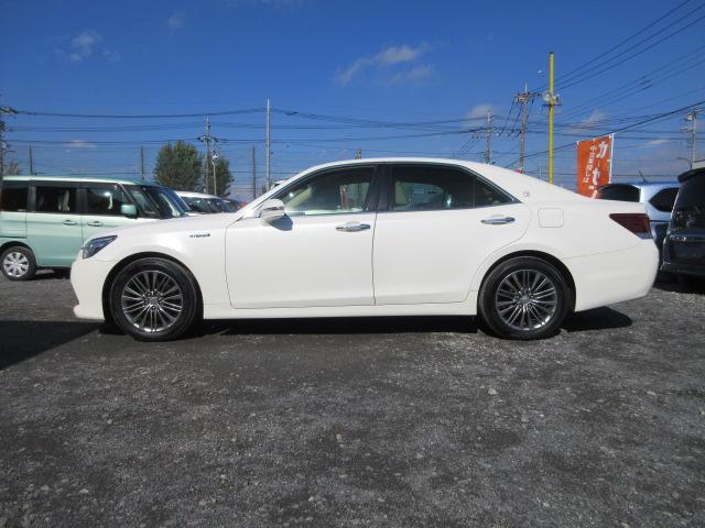 クラウンハイブリッド ロイヤルサルーン　車検２年付き　雹害　ＨＤＤナビ　ＢｌｕｅｔｏｏｔｈフルセグＴＶ　バックカメラ　ＥＴＣ　革電動シートヒーター＆クーラー　ＨＩＤオートヘッドライト　ＬＥＤフォグライト　純正１７インチアルミホイール（9枚目）