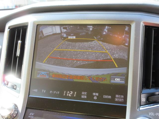 クラウンハイブリッド ロイヤルサルーン　車検２年付き　雹害　ＨＤＤナビ　ＢｌｕｅｔｏｏｔｈフルセグＴＶ　バックカメラ　ＥＴＣ　革電動シートヒーター＆クーラー　ＨＩＤオートヘッドライト　ＬＥＤフォグライト　純正１７インチアルミホイール（13枚目）