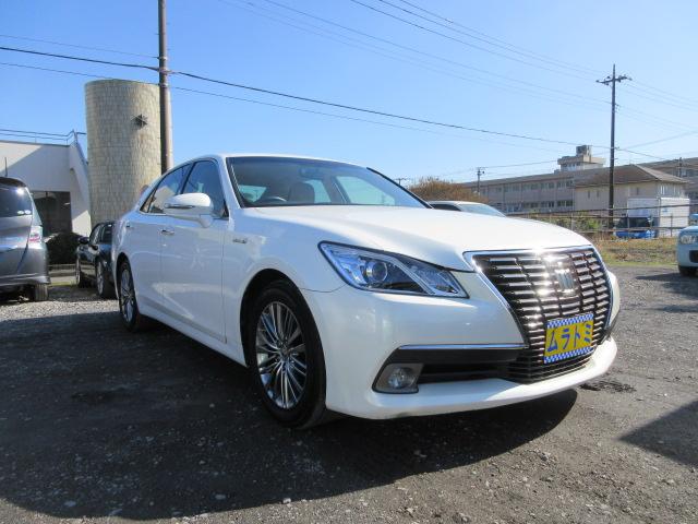 クラウンハイブリッド ロイヤルサルーン　車検２年付き　雹害　ＨＤＤナビ　ＢｌｕｅｔｏｏｔｈフルセグＴＶ　バックカメラ　ＥＴＣ　革電動シートヒーター＆クーラー　ＨＩＤオートヘッドライト　ＬＥＤフォグライト　純正１７インチアルミホイール（17枚目）