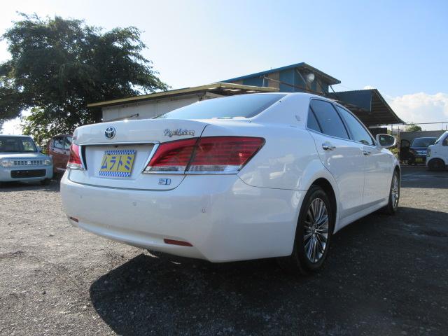 クラウンハイブリッド ロイヤルサルーン　車検２年付き　雹害　ＨＤＤナビ　ＢｌｕｅｔｏｏｔｈフルセグＴＶ　バックカメラ　ＥＴＣ　革電動シートヒーター＆クーラー　ＨＩＤオートヘッドライト　ＬＥＤフォグライト　純正１７インチアルミホイール（18枚目）