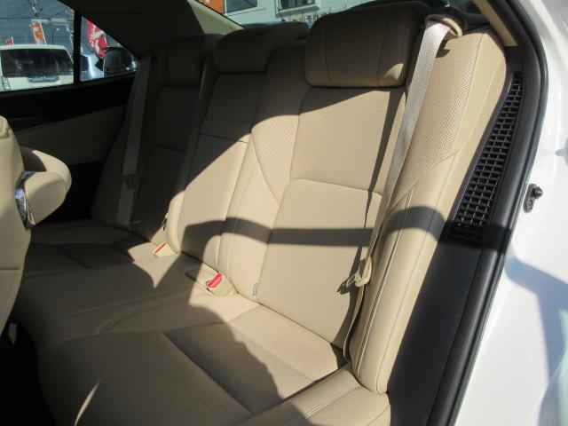 クラウンハイブリッド ロイヤルサルーン　車検２年付き　雹害　ＨＤＤナビ　ＢｌｕｅｔｏｏｔｈフルセグＴＶ　バックカメラ　ＥＴＣ　革電動シートヒーター＆クーラー　ＨＩＤオートヘッドライト　ＬＥＤフォグライト　純正１７インチアルミホイール（45枚目）