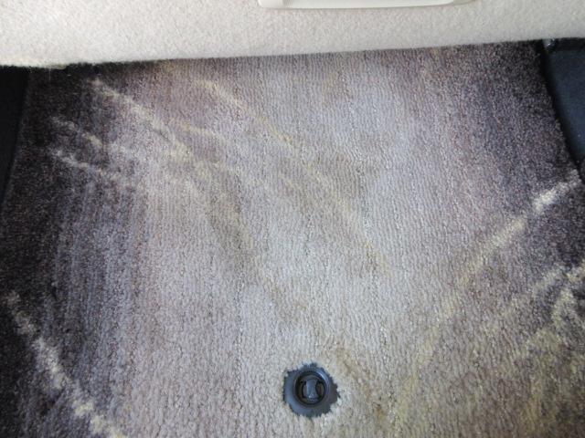 クラウンハイブリッド ロイヤルサルーン　車検２年付き　雹害　ＨＤＤナビ　ＢｌｕｅｔｏｏｔｈフルセグＴＶ　バックカメラ　ＥＴＣ　革電動シートヒーター＆クーラー　ＨＩＤオートヘッドライト　ＬＥＤフォグライト　純正１７インチアルミホイール（47枚目）