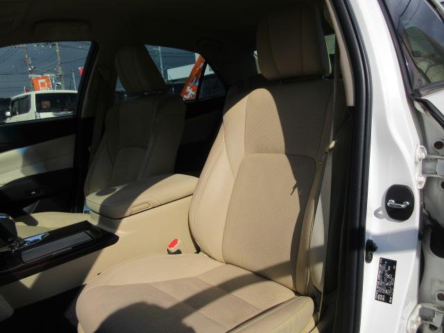 クラウンハイブリッド ロイヤルサルーン　車検２年付き　雹害　ＨＤＤナビ　ＢｌｕｅｔｏｏｔｈフルセグＴＶ　バックカメラ　ＥＴＣ　革電動シートヒーター＆クーラー　ＨＩＤオートヘッドライト　ＬＥＤフォグライト　純正１７インチアルミホイール（49枚目）