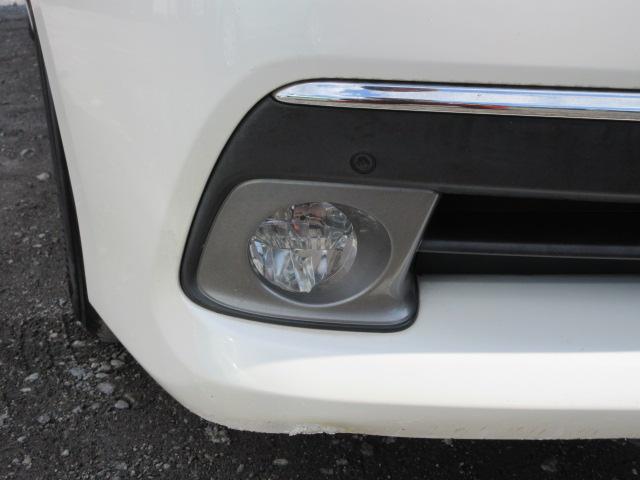 クラウンハイブリッド ロイヤルサルーン　車検２年付き　雹害　ＨＤＤナビ　ＢｌｕｅｔｏｏｔｈフルセグＴＶ　バックカメラ　ＥＴＣ　革電動シートヒーター＆クーラー　ＨＩＤオートヘッドライト　ＬＥＤフォグライト　純正１７インチアルミホイール（57枚目）