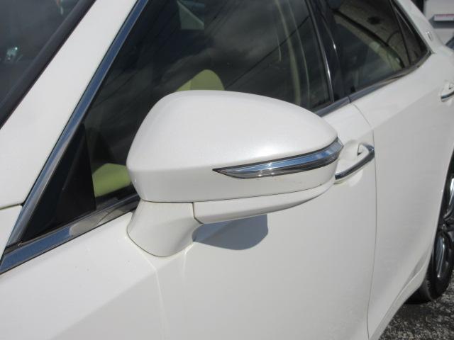 クラウンハイブリッド ロイヤルサルーン　車検２年付き　雹害　ＨＤＤナビ　ＢｌｕｅｔｏｏｔｈフルセグＴＶ　バックカメラ　ＥＴＣ　革電動シートヒーター＆クーラー　ＨＩＤオートヘッドライト　ＬＥＤフォグライト　純正１７インチアルミホイール（59枚目）