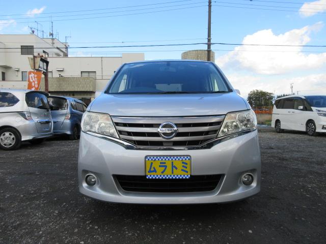 セレナ ２０Ｓ　車検２年付き　雹害　メモリーナビ　ＢｌｕｅｔｏｏｔｈワンセグＴＶ　バックカメラ　ＥＴＣ　クルーズコントロール　革調シートカバー　キーレスキー　１５インチアルミホイール（6枚目）