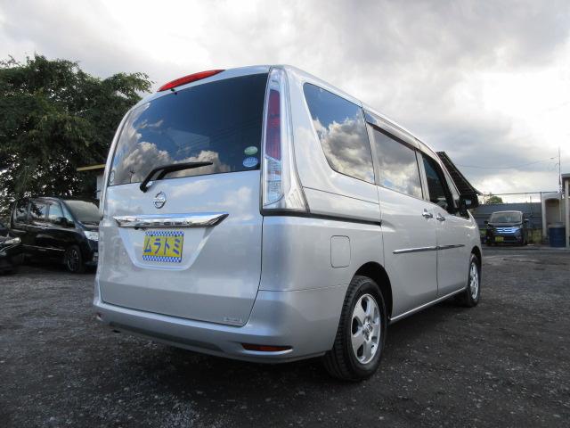 セレナ ２０Ｓ　車検２年付き　雹害　メモリーナビ　ＢｌｕｅｔｏｏｔｈワンセグＴＶ　バックカメラ　ＥＴＣ　クルーズコントロール　革調シートカバー　キーレスキー　１５インチアルミホイール（18枚目）