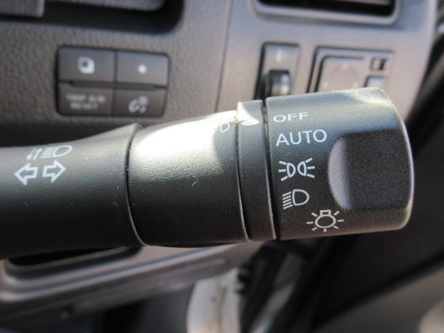 セレナ ２０Ｓ　車検２年付き　雹害　メモリーナビ　ＢｌｕｅｔｏｏｔｈワンセグＴＶ　バックカメラ　ＥＴＣ　クルーズコントロール　革調シートカバー　キーレスキー　１５インチアルミホイール（30枚目）