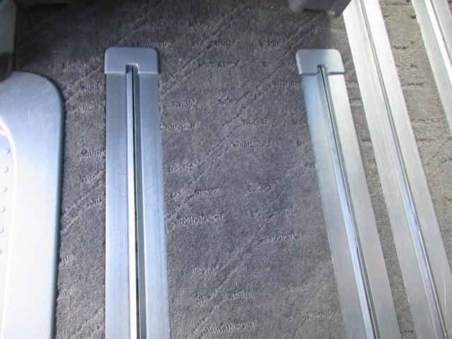 セレナ ２０Ｓ　車検２年付き　雹害　メモリーナビ　ＢｌｕｅｔｏｏｔｈワンセグＴＶ　バックカメラ　ＥＴＣ　クルーズコントロール　革調シートカバー　キーレスキー　１５インチアルミホイール（49枚目）