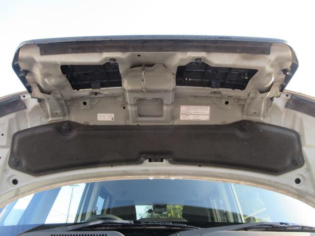 Ｎ－ＢＯＸカスタム Ｇ・Ｌパッケージ　車検２年付き　雹害　メモリナビ　ＢｌｕｅｔｏｏｔｈフルセグＴＶ　バックカメラ　ＥＴＣ　両側電動スライドドア　純正１４インチアルミホイール　ＨＩＤオートヘッドライト　フォグライト（17枚目）