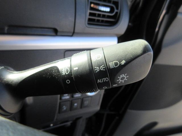 タント カスタムＲＳ　トップエディションＳＡＩＩ　ターボ　ブレーキサポート　車線逸脱警報　先行車発進警報　ＳＤナビ　ＢｌｕｅｔｏｏｔｈフルセグＴＶ　バックカメラ　ＥＴＣ　両側電動スライドドア　ピラーレス　ハーフレザーシート（31枚目）