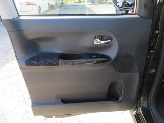 タント カスタムＲＳ　トップエディションＳＡＩＩ　ターボ　ブレーキサポート　車線逸脱警報　先行車発進警報　ＳＤナビ　ＢｌｕｅｔｏｏｔｈフルセグＴＶ　バックカメラ　ＥＴＣ　両側電動スライドドア　ピラーレス　ハーフレザーシート（52枚目）