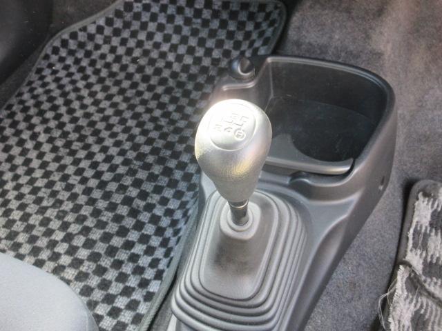 エッセ Ｄセレクション　車検２年付き　５ＭＴシフト　社外１４インチアルミホイール　ＭＯＭＯステアリング　追加メーター　タワーバー　トランクバー　ロアアームバー　社外スピーカー　キーレスキー　ＥＴＣ（12枚目）