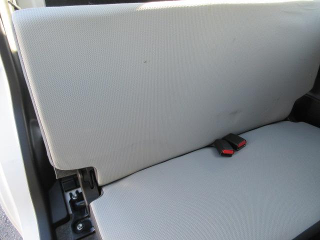 アルト ＶＰ　車検２年付き　５ＡＧＳ　ＭＴモード　オートギアシフト　ブレーキサポート　メモリナビ　ワンセグＴＶ　バックモニター　ＥＴＣ　キーレスキー（32枚目）