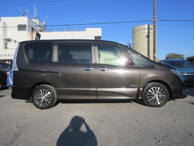 セレナ ハイウェイスターＳ－ＨＶアドバンスドセーフティパック　クロスギアパッケージ　後期型　防水シート　全周囲カメラ　ブレーキサポート　車線逸脱警報　ＳＤナビＢｌｕｅｔｏｏｔｈフルセグＴＶ　ＥＴＣ　純正１６インチアルミホイール　両側電動スライドドア（8枚目）