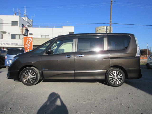 セレナ ハイウェイスターＳ－ＨＶアドバンスドセーフティパック　クロスギアパッケージ　後期型　防水シート　全周囲カメラ　ブレーキサポート　車線逸脱警報　ＳＤナビＢｌｕｅｔｏｏｔｈフルセグＴＶ　ＥＴＣ　純正１６インチアルミホイール　両側電動スライドドア（9枚目）