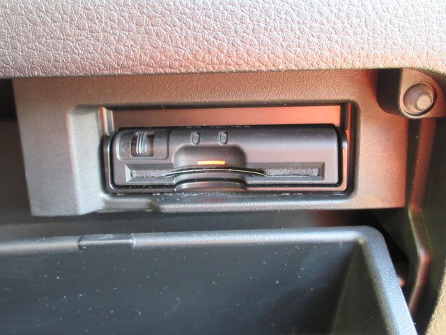 セレナ ハイウェイスターＳ－ＨＶアドバンスドセーフティパック　クロスギアパッケージ　後期型　防水シート　全周囲カメラ　ブレーキサポート　車線逸脱警報　ＳＤナビＢｌｕｅｔｏｏｔｈフルセグＴＶ　ＥＴＣ　純正１６インチアルミホイール　両側電動スライドドア（15枚目）