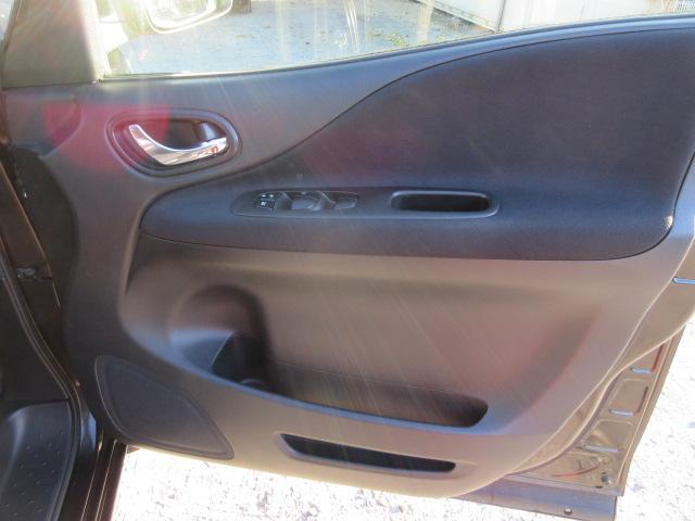 セレナ ハイウェイスターＳ－ＨＶアドバンスドセーフティパック　クロスギアパッケージ　後期型　防水シート　全周囲カメラ　ブレーキサポート　車線逸脱警報　ＳＤナビＢｌｕｅｔｏｏｔｈフルセグＴＶ　ＥＴＣ　純正１６インチアルミホイール　両側電動スライドドア（26枚目）