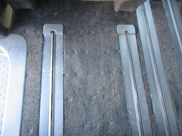 セレナ ハイウェイスターＳ－ＨＶアドバンスドセーフティパック　クロスギアパッケージ　後期型　防水シート　全周囲カメラ　ブレーキサポート　車線逸脱警報　ＳＤナビＢｌｕｅｔｏｏｔｈフルセグＴＶ　ＥＴＣ　純正１６インチアルミホイール　両側電動スライドドア（50枚目）