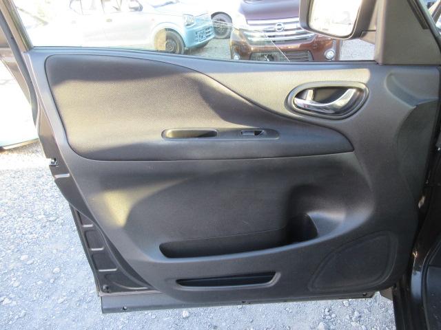 セレナ ハイウェイスターＳ－ＨＶアドバンスドセーフティパック　クロスギアパッケージ　後期型　防水シート　全周囲カメラ　ブレーキサポート　車線逸脱警報　ＳＤナビＢｌｕｅｔｏｏｔｈフルセグＴＶ　ＥＴＣ　純正１６インチアルミホイール　両側電動スライドドア（55枚目）