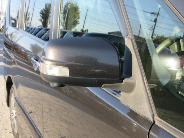 セレナ ハイウェイスターＳ－ＨＶアドバンスドセーフティパック　クロスギアパッケージ　後期型　防水シート　全周囲カメラ　ブレーキサポート　車線逸脱警報　ＳＤナビＢｌｕｅｔｏｏｔｈフルセグＴＶ　ＥＴＣ　純正１６インチアルミホイール　両側電動スライドドア（63枚目）