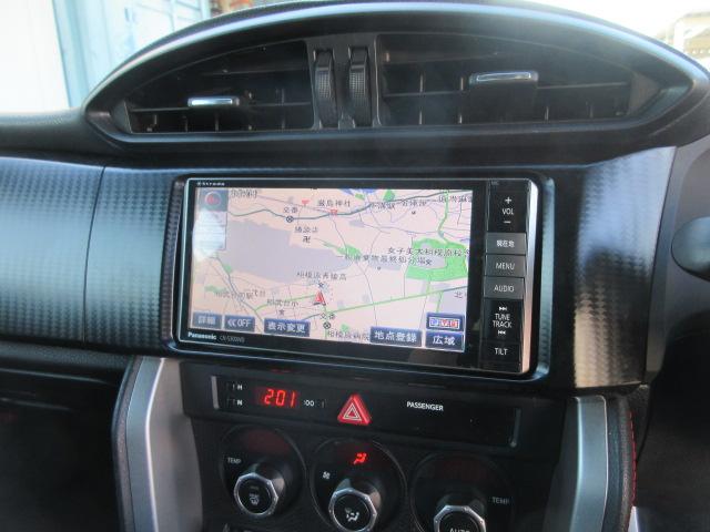 ８６ ＧＴ　ＭＴモードパドルシフト　ＳＤナビ　ＢｌｕｅｔｏｏｔｈフルセグＴＶ　バックカメラ　ＥＴＣ　ガラスフィルム貼　純正１７インチアルミホイール　ＨＩＤオートヘッドライト　フォグライト（13枚目）