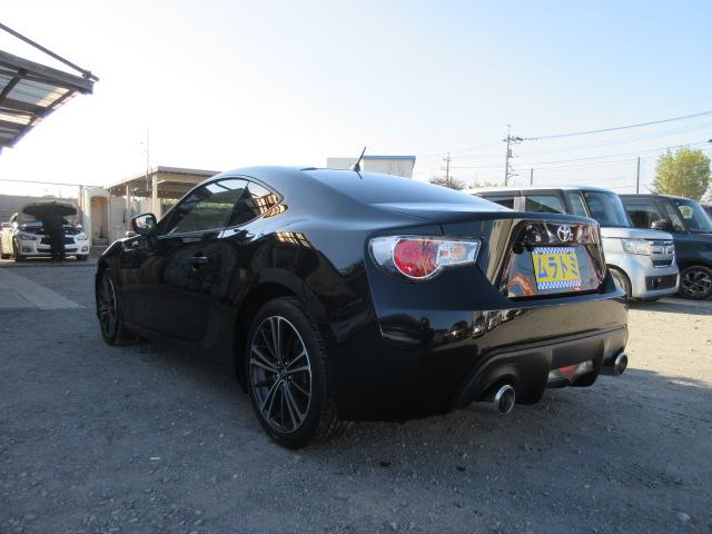 ８６ ＧＴ　ＭＴモードパドルシフト　ＳＤナビ　ＢｌｕｅｔｏｏｔｈフルセグＴＶ　バックカメラ　ＥＴＣ　ガラスフィルム貼　純正１７インチアルミホイール　ＨＩＤオートヘッドライト　フォグライト（20枚目）