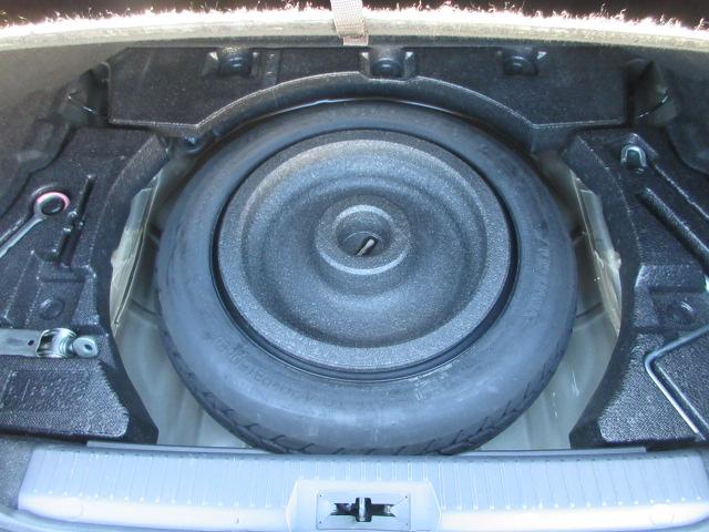 ８６ ＧＴ　ＭＴモードパドルシフト　ＳＤナビ　ＢｌｕｅｔｏｏｔｈフルセグＴＶ　バックカメラ　ＥＴＣ　ガラスフィルム貼　純正１７インチアルミホイール　ＨＩＤオートヘッドライト　フォグライト（40枚目）