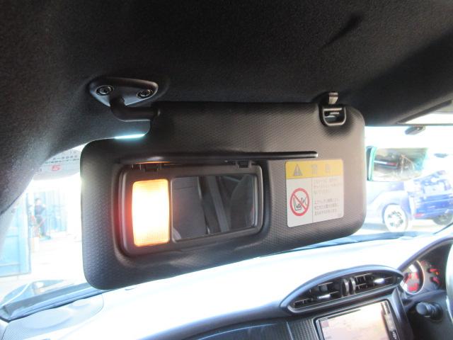 ８６ ＧＴ　ＭＴモードパドルシフト　ＳＤナビ　ＢｌｕｅｔｏｏｔｈフルセグＴＶ　バックカメラ　ＥＴＣ　ガラスフィルム貼　純正１７インチアルミホイール　ＨＩＤオートヘッドライト　フォグライト（46枚目）