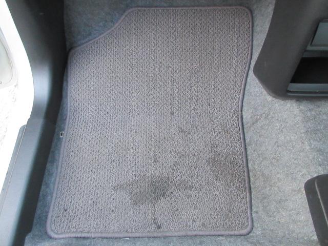 アルト Ｆ　車検２年付き　５ＡＧＳ　オートギヤシフト　ＭＴモード　純正ＣＤデッキ　ＡＵＸ付　ＥＴＣ　エコモード　ヘッドライトレベライザー（45枚目）