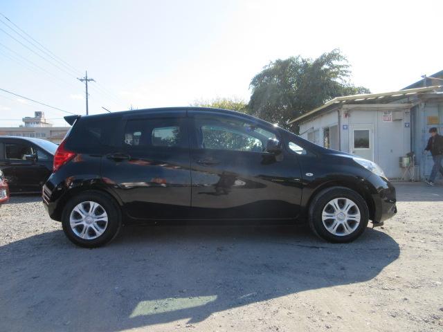 ノート Ｘ　車検２年付き　雹害　ＳＤナビ　Ｂｌｕｅｔｏｏｔｈ　フルセグＴＶ　ＥＴＣ　アイドリングストップ　スマートキー　プッシュスタート（8枚目）