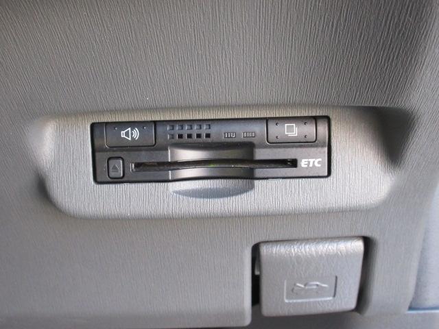 プリウス Ｌ　車検２年付き　ＤＶＤナビ　ＥＴＣ　純正１５インチアルミホイール　サイド・カーテンエアバック　スマートキー　プッシュスタート　ステアリモコン（13枚目）