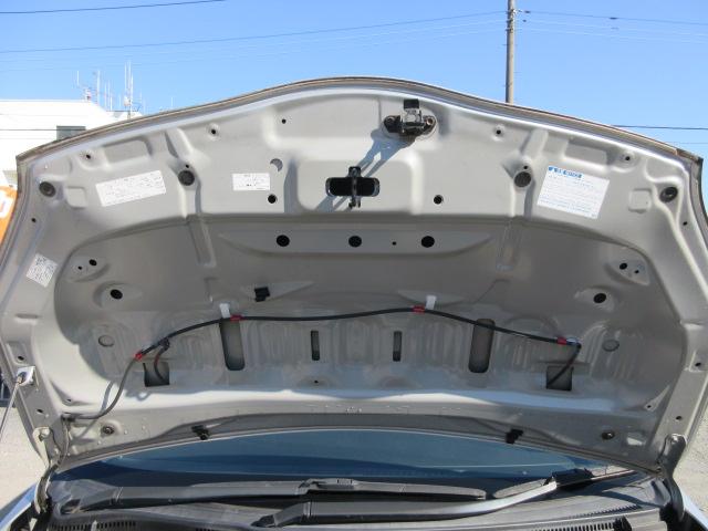 プリウス Ｌ　車検２年付き　ＤＶＤナビ　ＥＴＣ　純正１５インチアルミホイール　サイド・カーテンエアバック　スマートキー　プッシュスタート　ステアリモコン（15枚目）