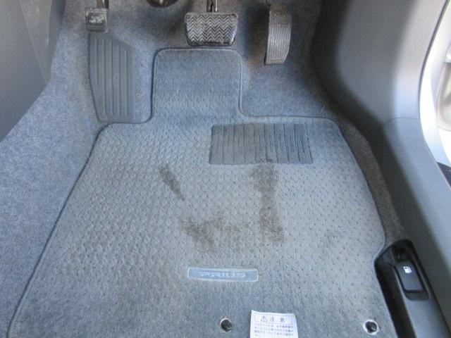 プリウス Ｌ　車検２年付き　ＤＶＤナビ　ＥＴＣ　純正１５インチアルミホイール　サイド・カーテンエアバック　スマートキー　プッシュスタート　ステアリモコン（25枚目）