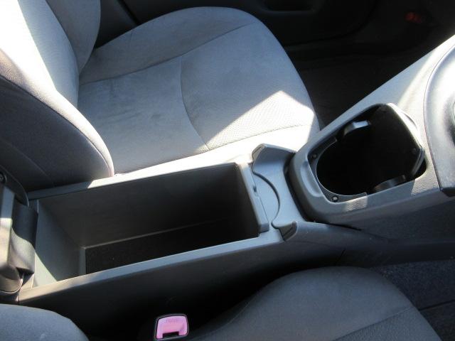 プリウス Ｌ　車検２年付き　ＤＶＤナビ　ＥＴＣ　純正１５インチアルミホイール　サイド・カーテンエアバック　スマートキー　プッシュスタート　ステアリモコン（34枚目）