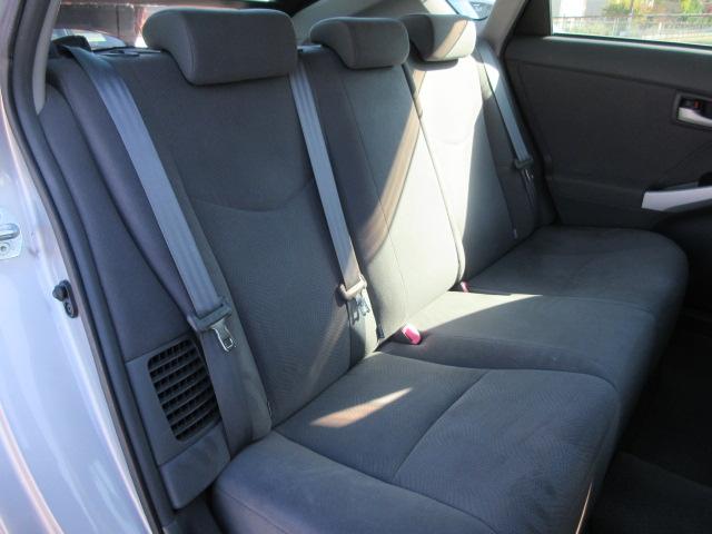 プリウス Ｌ　車検２年付き　ＤＶＤナビ　ＥＴＣ　純正１５インチアルミホイール　サイド・カーテンエアバック　スマートキー　プッシュスタート　ステアリモコン（36枚目）