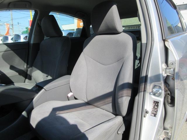 プリウス Ｌ　車検２年付き　ＤＶＤナビ　ＥＴＣ　純正１５インチアルミホイール　サイド・カーテンエアバック　スマートキー　プッシュスタート　ステアリモコン（47枚目）