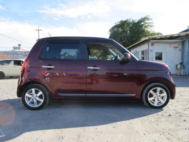 Ｎ－ＯＮＥ プレミアム・Ｌパッケージ　車検２年付き　雹害　ギャザズＣＤデッキ　ＡＵＸ付　純正１４インチアルミホイール　ＨＩＤオートヘッドライト　フォグライト　サイド・カーテンエアバック　アイドリングストップ（8枚目）