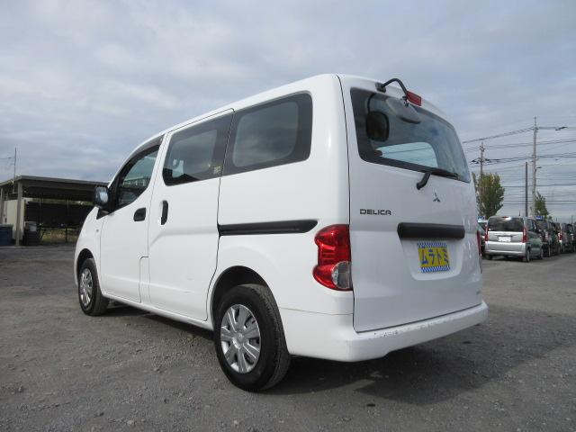 デリカバン DX 車検1年付き 1オーナー車 キーレスキー スペアキー ヘッドライトレベライザー AM・FMラジオ AUX付 両側スライドドア(15枚目)