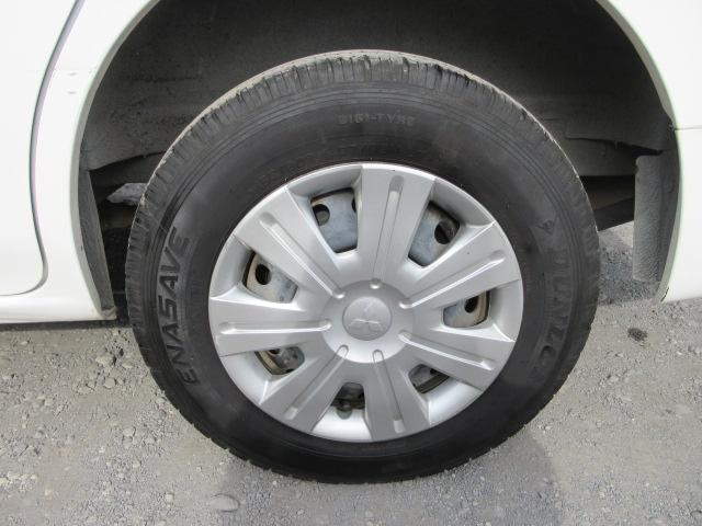 デリカバン DX 車検1年付き 1オーナー車 キーレスキー スペアキー ヘッドライトレベライザー AM・FMラジオ AUX付 両側スライドドア(18枚目)