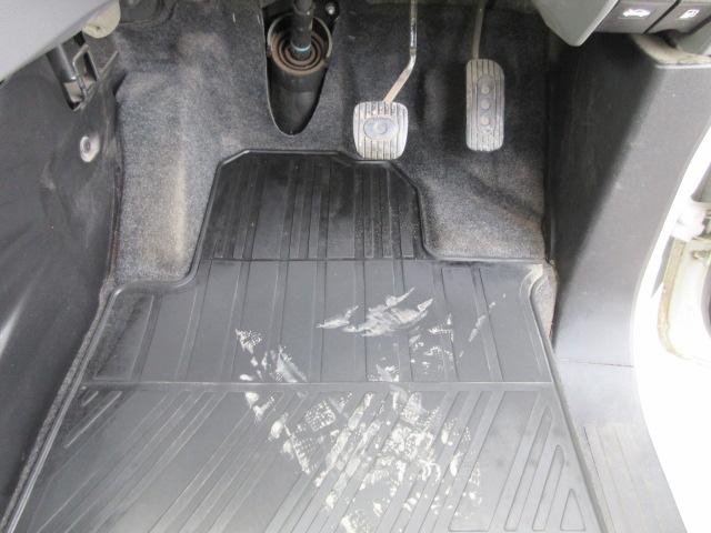 デリカバン DX 車検1年付き 1オーナー車 キーレスキー スペアキー ヘッドライトレベライザー AM・FMラジオ AUX付 両側スライドドア(22枚目)