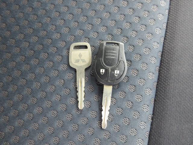 デリカバン DX 車検1年付き 1オーナー車 キーレスキー スペアキー ヘッドライトレベライザー AM・FMラジオ AUX付 両側スライドドア(29枚目)