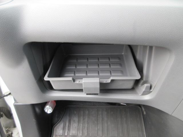 デリカバン DX 車検1年付き 1オーナー車 キーレスキー スペアキー ヘッドライトレベライザー AM・FMラジオ AUX付 両側スライドドア(44枚目)